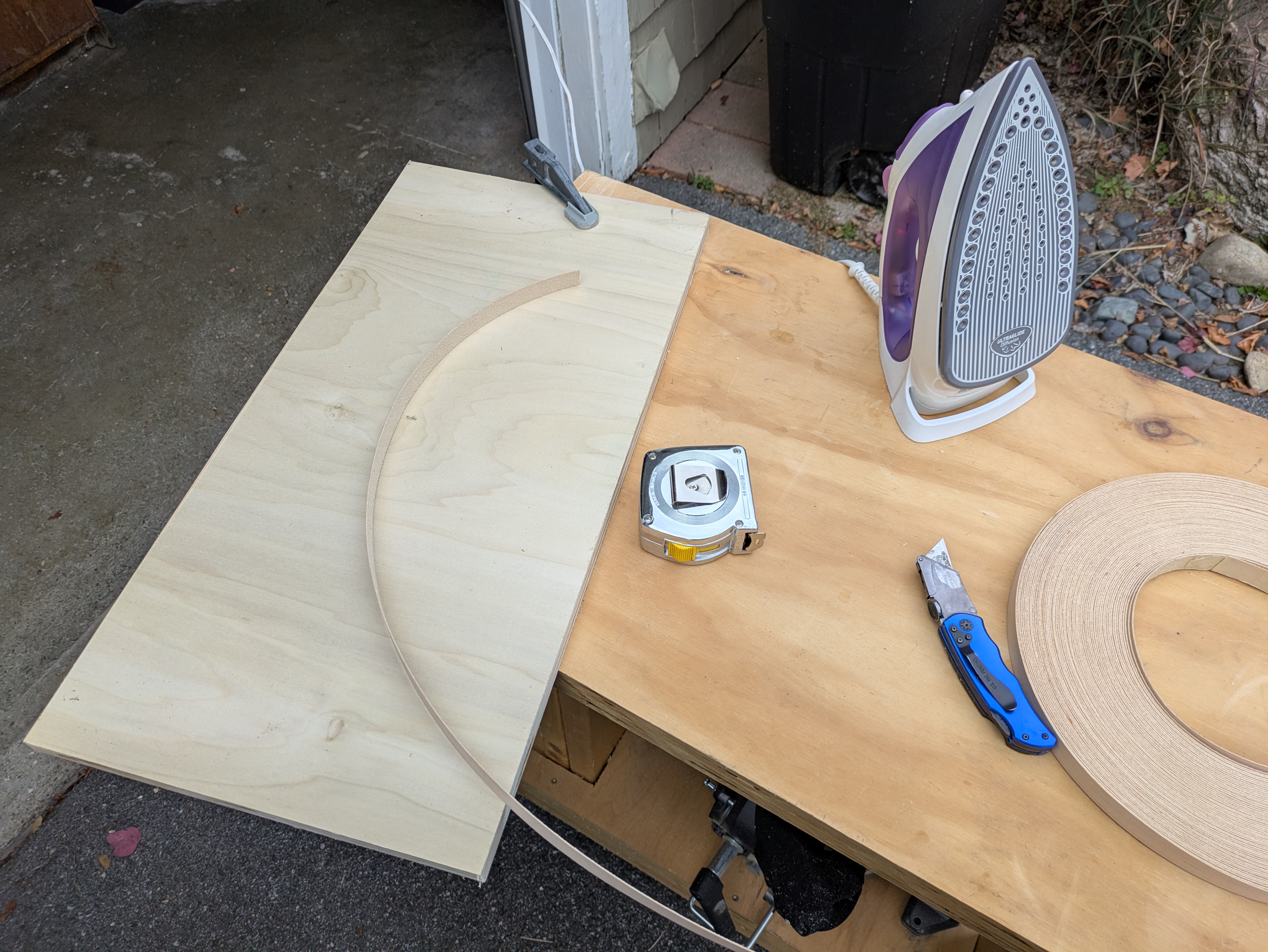 Applying edge banding to the platform